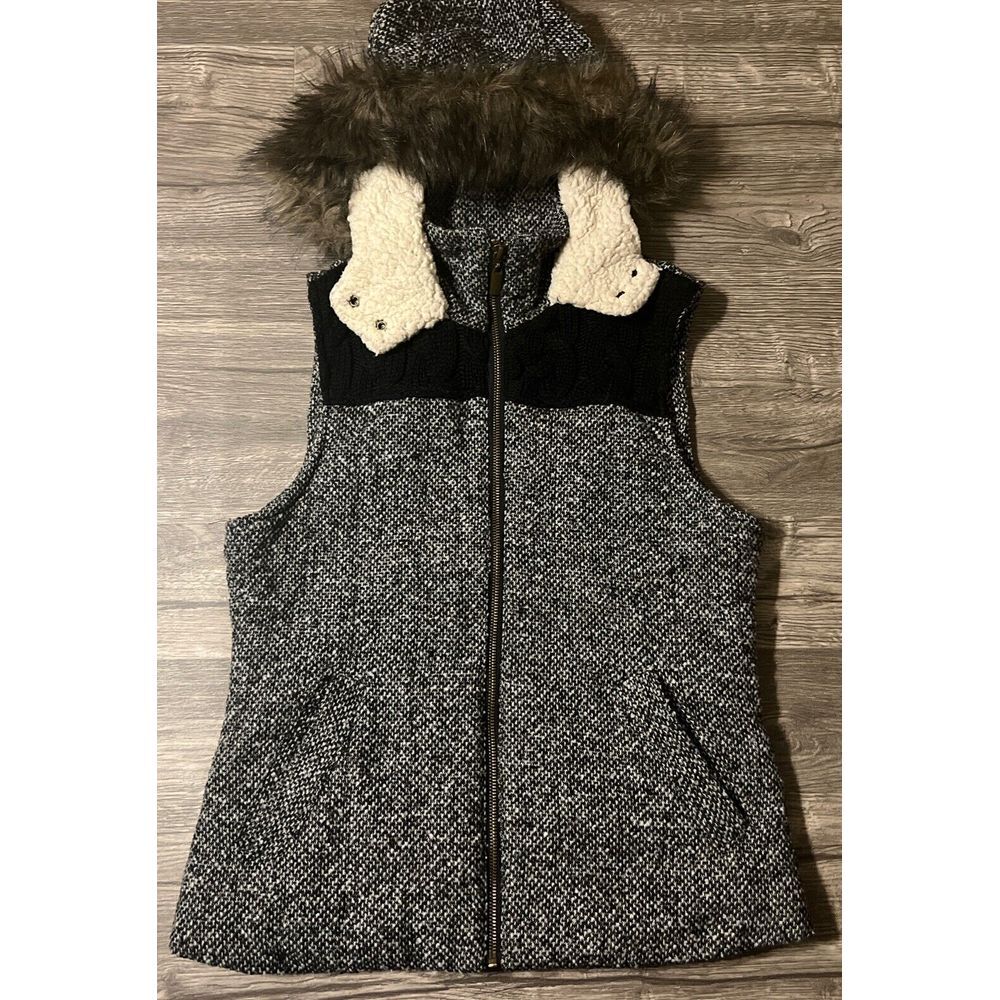 Mossimo Supply Co Women's Sleeveless Full Zip Vest‎ With Faux Fur Hood, Medium